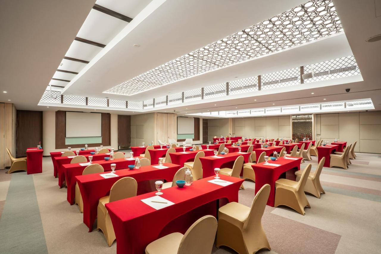 Aston Kemayoran City Hotel Jakarta Exterior foto