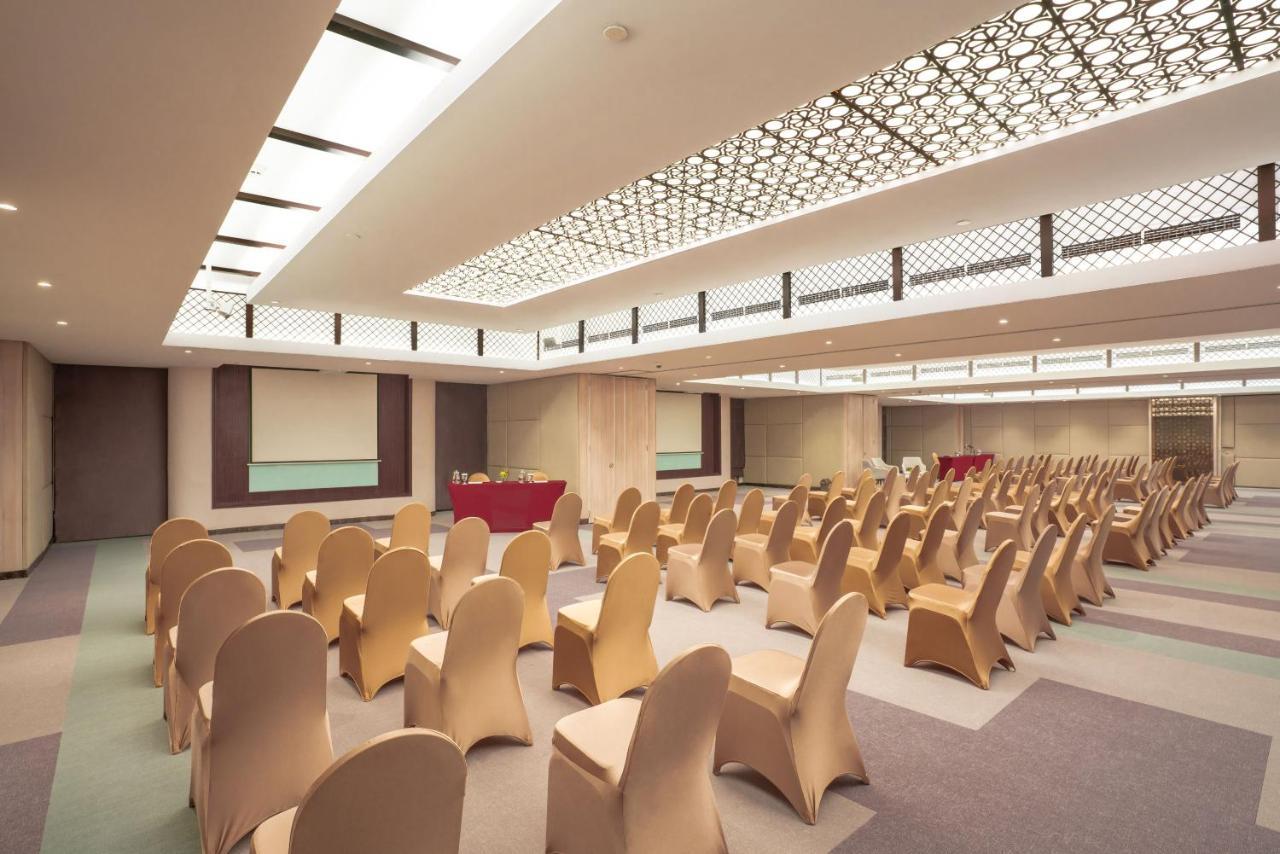 Aston Kemayoran City Hotel Jakarta Exterior foto