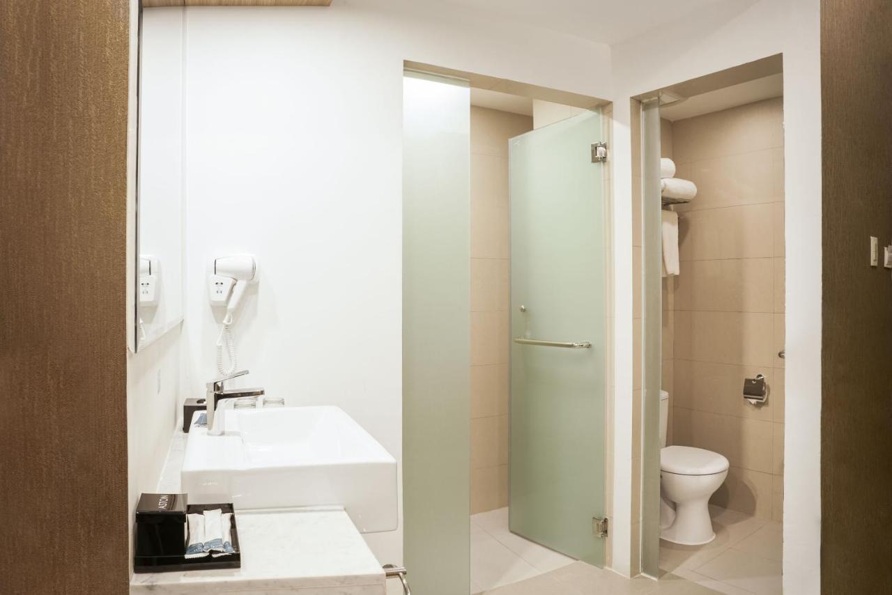 Aston Kemayoran City Hotel Jakarta Exterior foto
